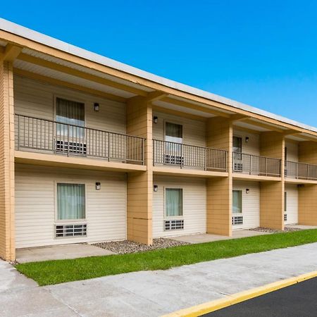 Econo Lodge Inn & Suites Binghamton Esterno foto