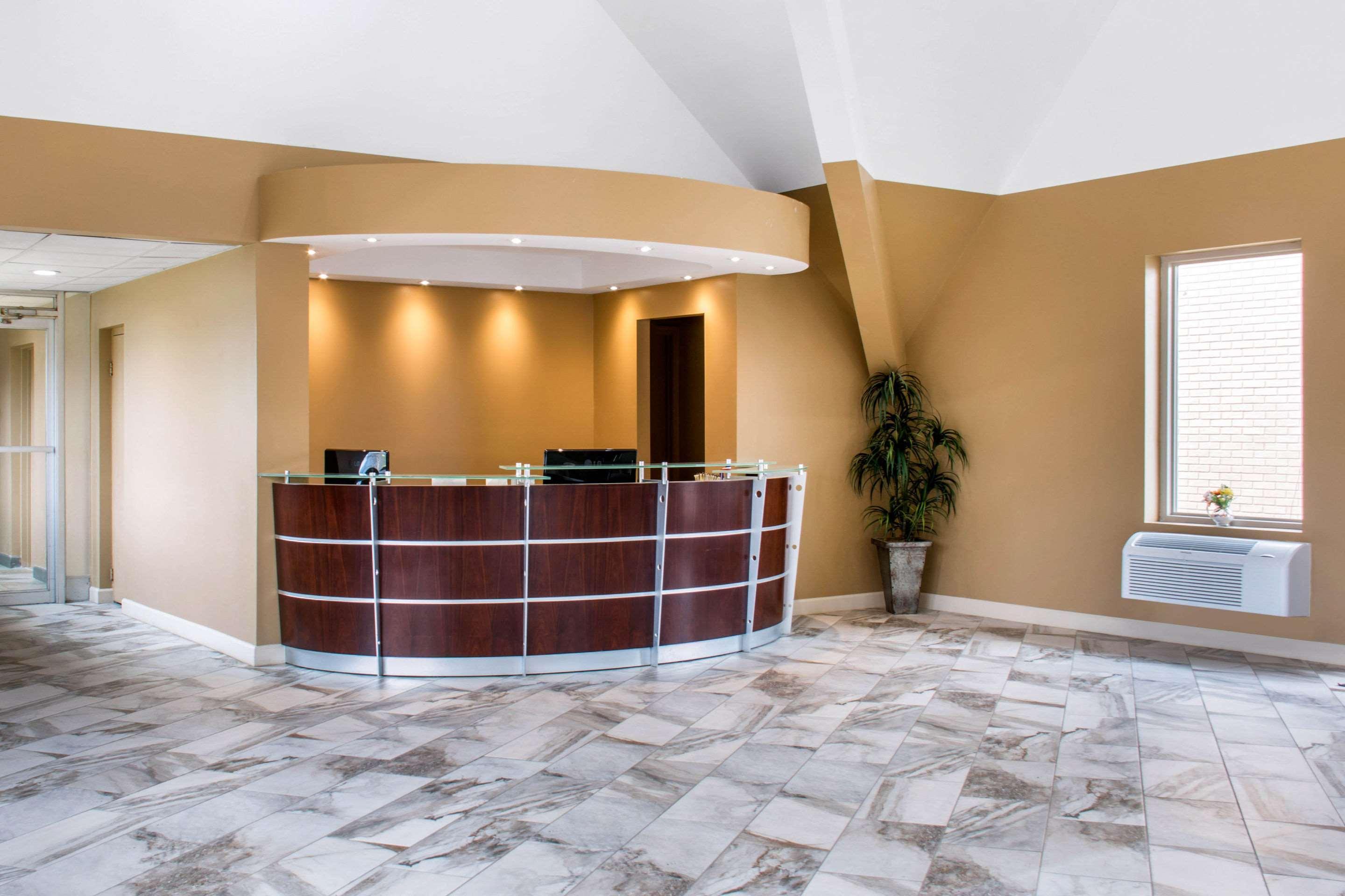 Econo Lodge Inn & Suites Binghamton Esterno foto