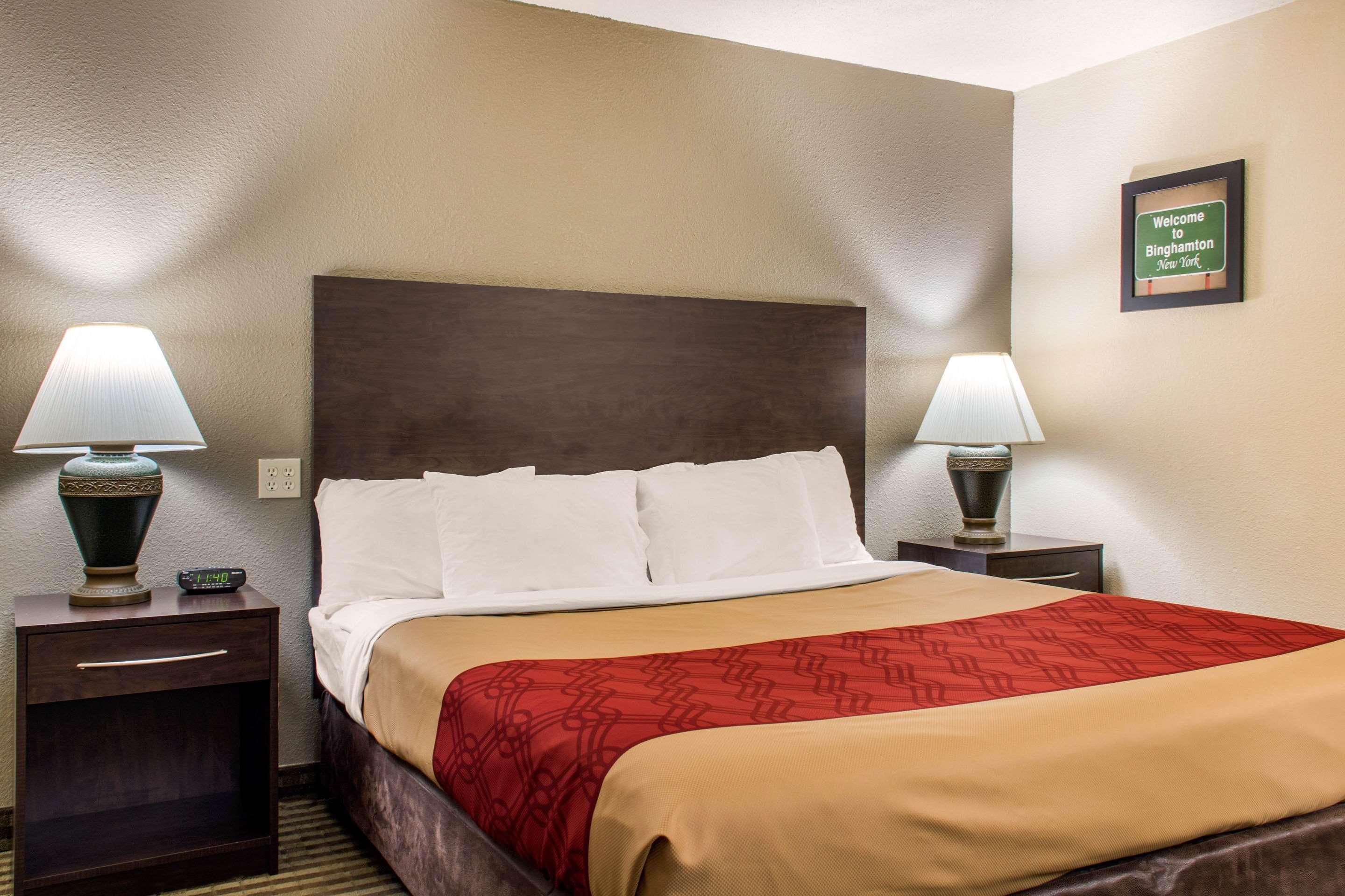 Econo Lodge Inn & Suites Binghamton Esterno foto